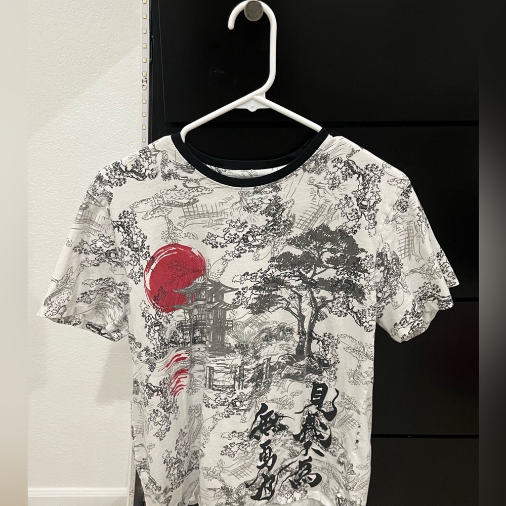Japanese artwork print T-shirt
